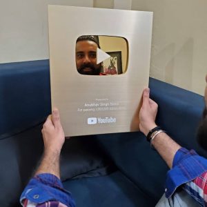 Anubhav SIngh Bassi Youtube Button