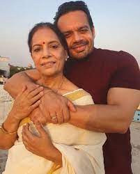 gaurav taneja Mother