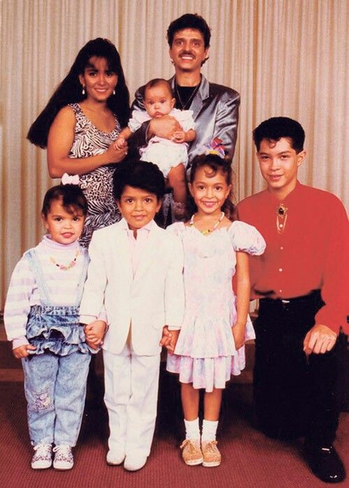 bruno mars family