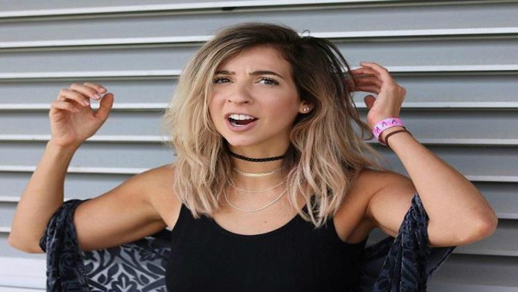 Gabbie Hanna (Youtuber) Biography, Net Worth, Age, Height, Wife & More